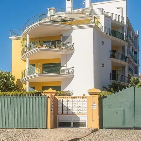 Primavera I1 Apartment